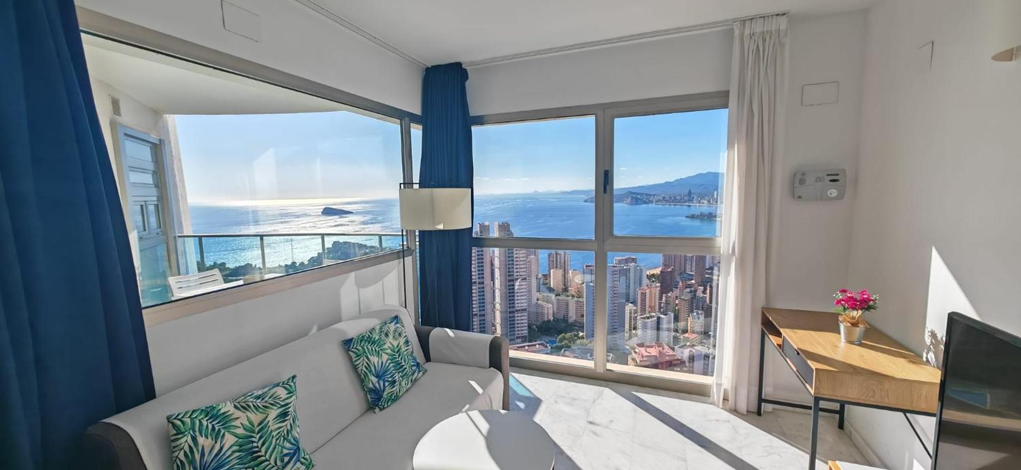 Highrise Apartment With Private Terrace & Sea Views - 34Th Floor Benidorm Eksteriør billede