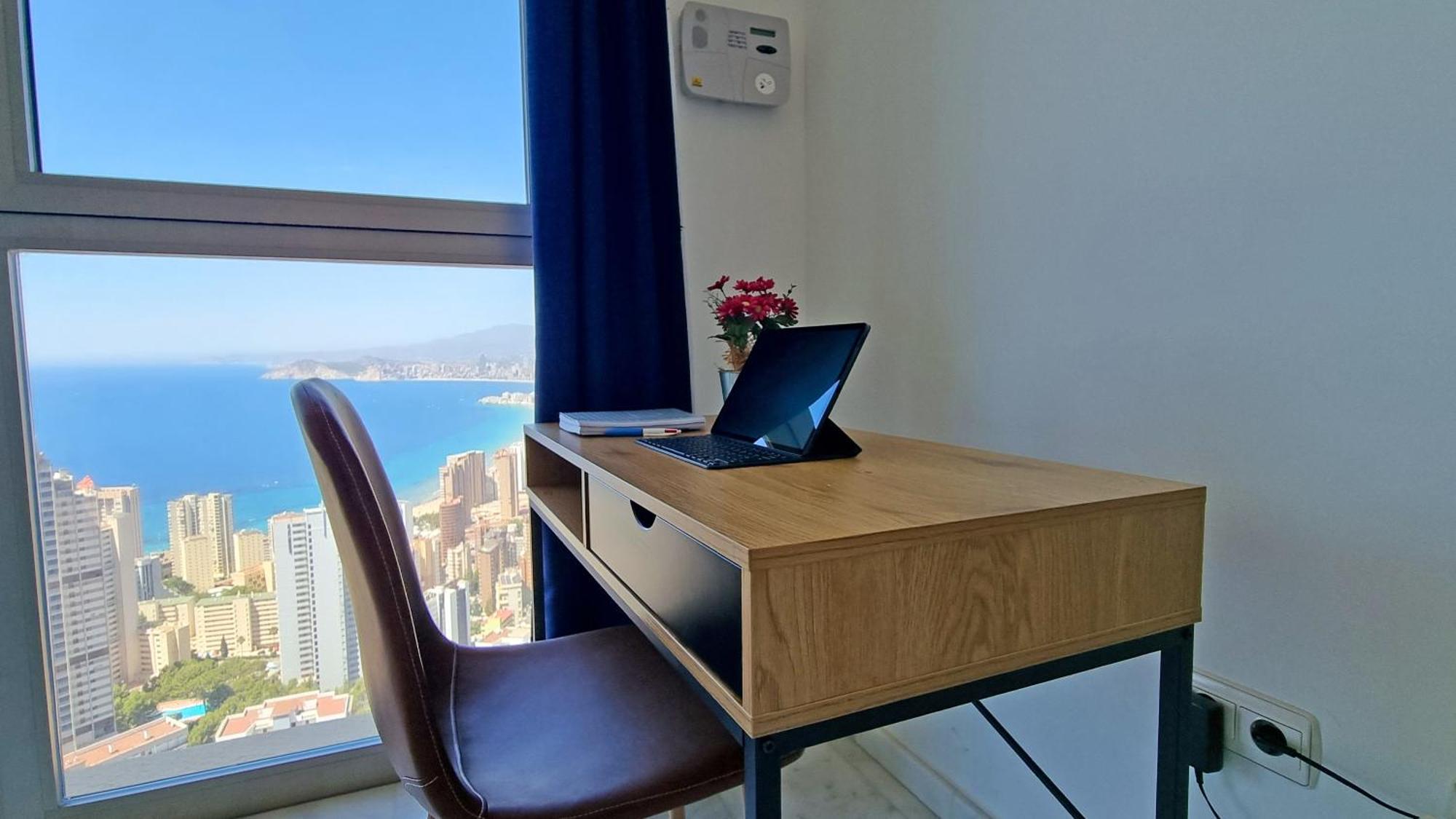 Highrise Apartment With Private Terrace & Sea Views - 34Th Floor Benidorm Eksteriør billede